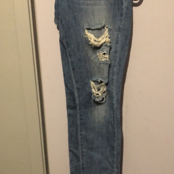 Guess ripped jeans size 25 women’s - Picture 3 of 3